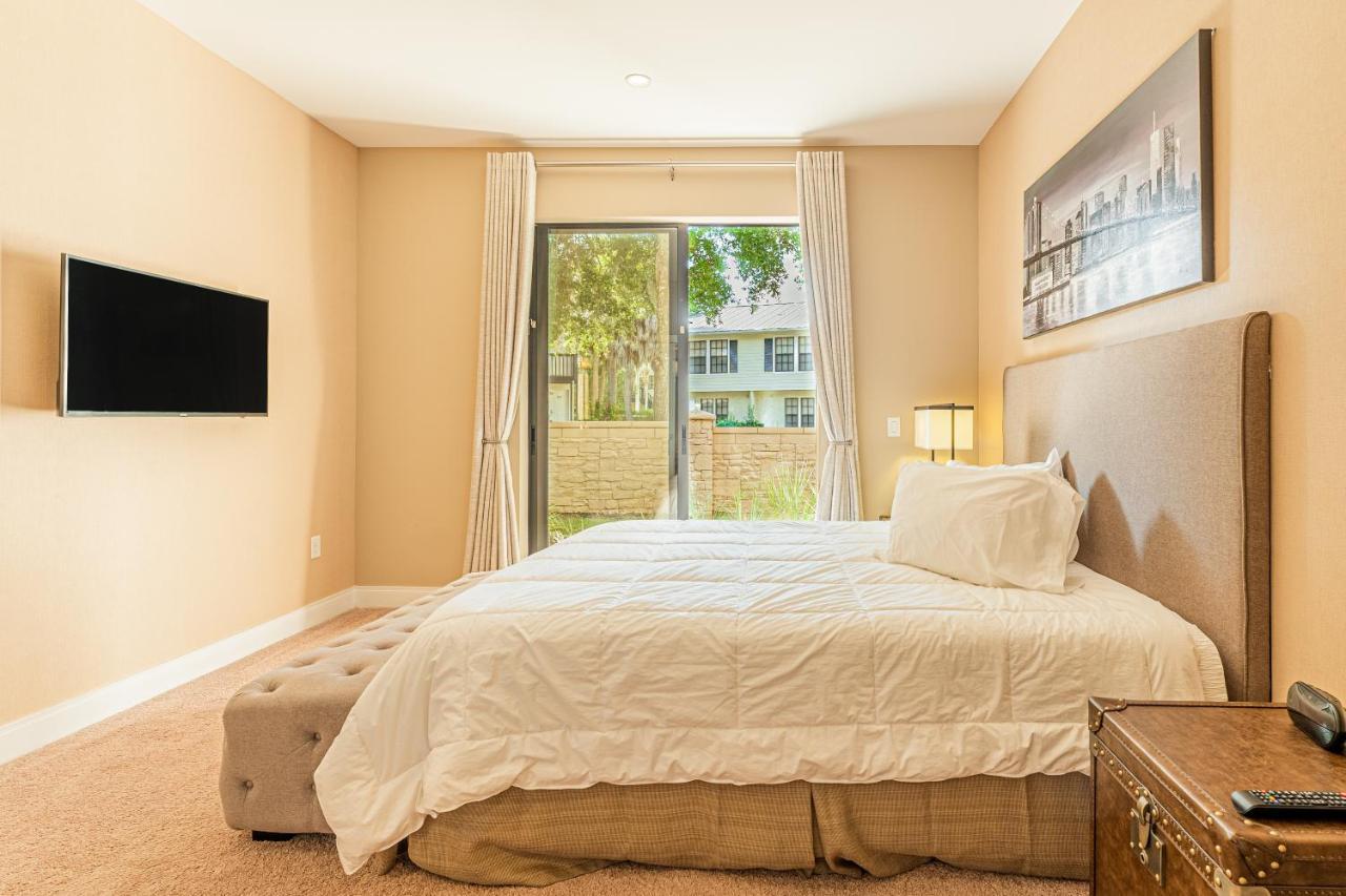 Promo - In Gated Community - 12min To