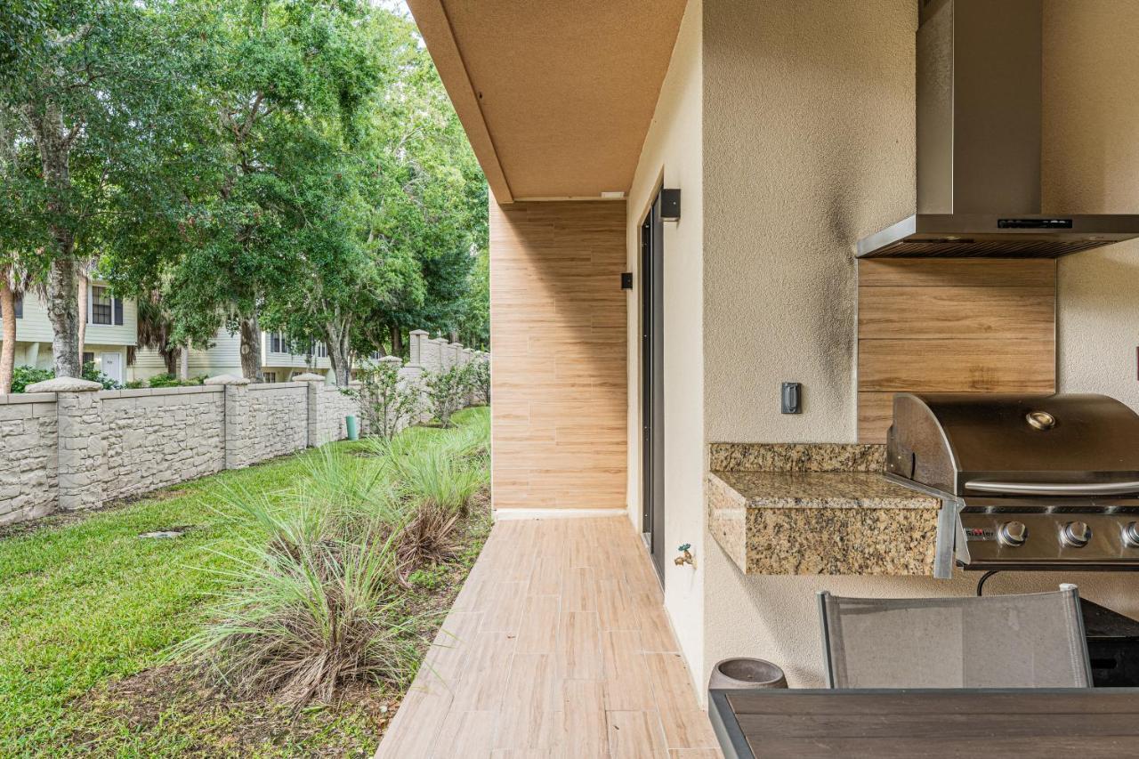 Holiday home Promo - In Gated Community - 12min To