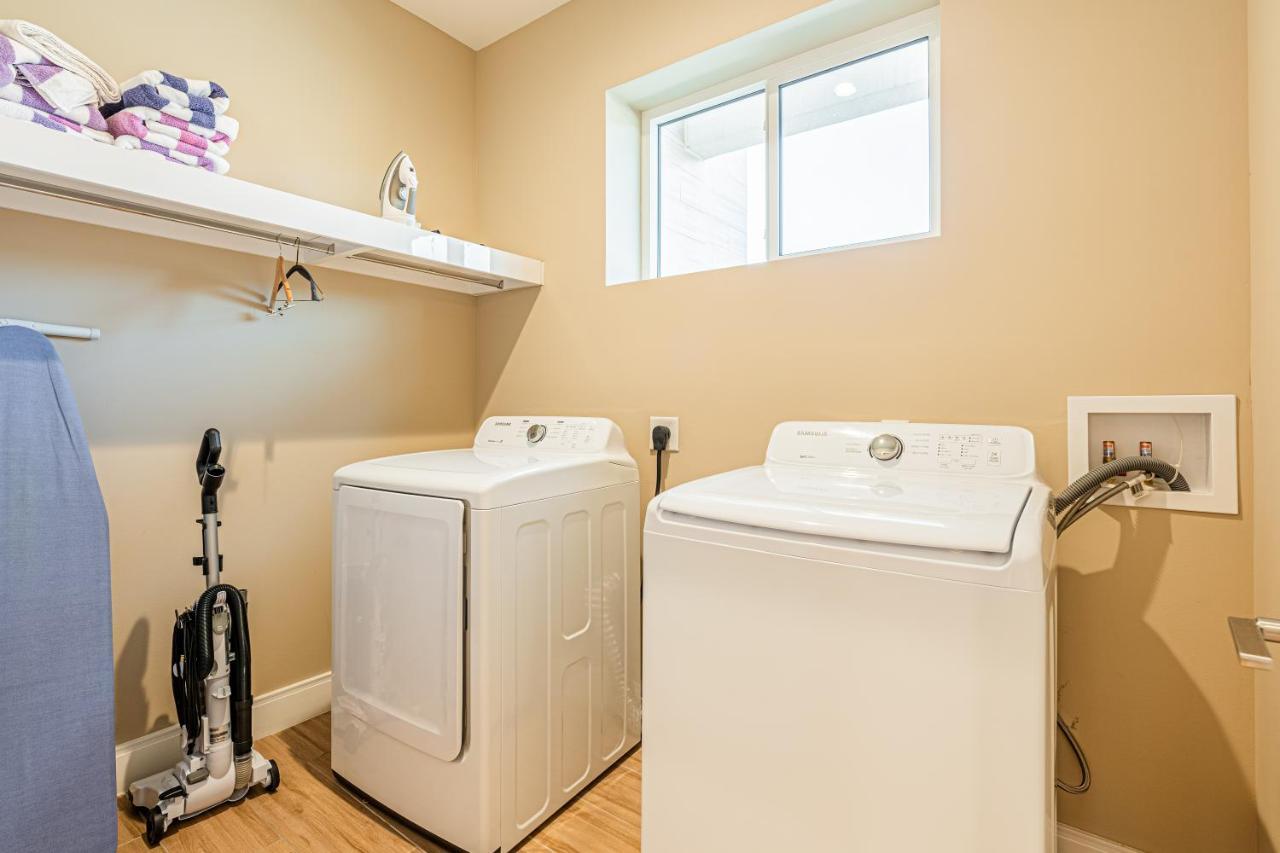 Holiday home Promo - In Gated Community - 12min To